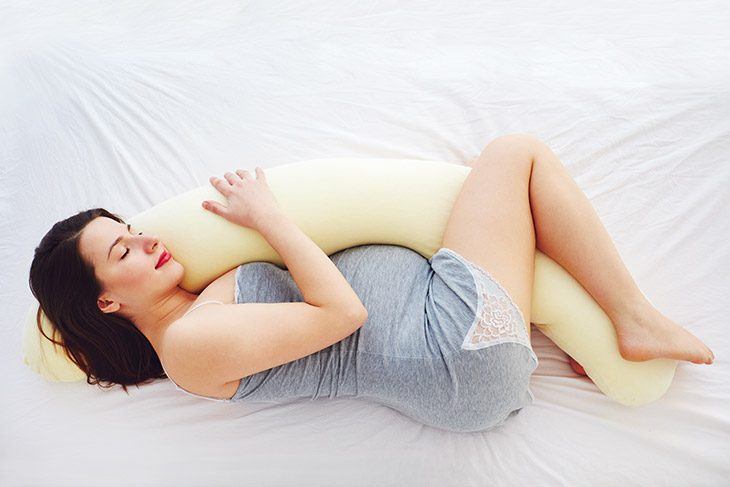 Why You Might Need A Pregnancy Body Pillow